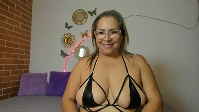 maja hills online show from 01.11.25