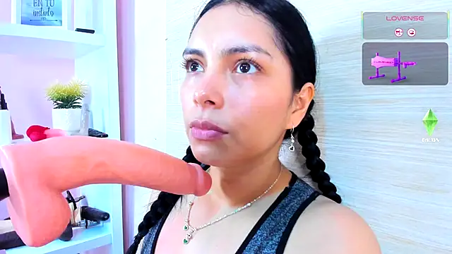 Snapshot of evelinn_belen chatting on 09.15.25 evelinn belen online show from 09.15.25