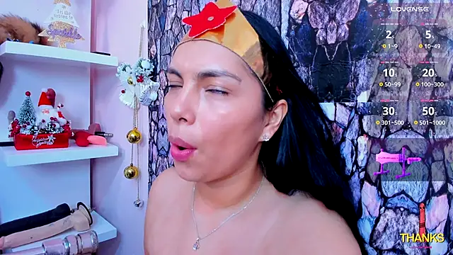 Snapshot of evelinn_belen chatting on 12.04.25 evelinn belen online show from 12.04.25