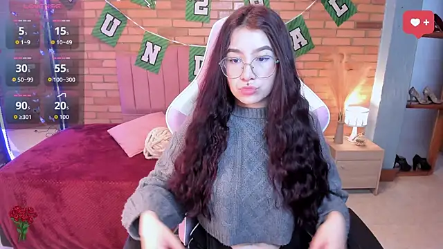 Snapshot of Amy_joones chatting on 06.24.26 Amy joones online show from 06.24.26