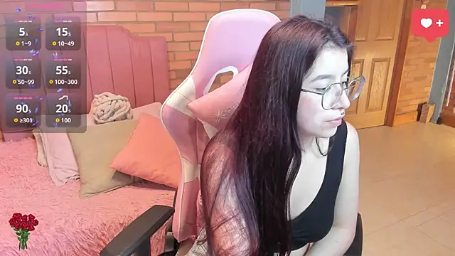 Snapshot of Amy_joones chatting on 07.14.26 Amy joones online show from 07.14.26
