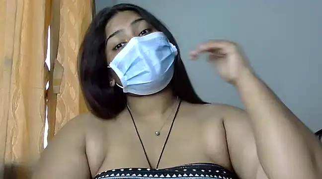 Snapshot of cutelady65 chatting on 01.04.25 cutelady65 online show from 01.04.25