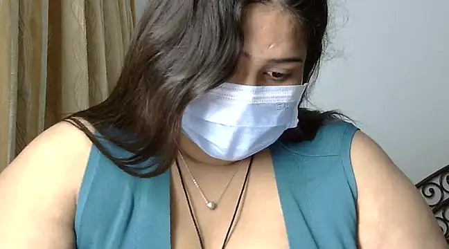 Snapshot of cutelady65 chatting on 01.05.25 cutelady65 online show from 01.05.25