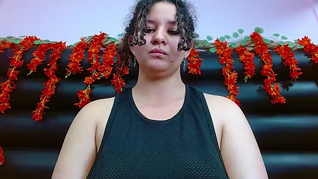 Snapshot of AlaSmith chatting on 02.02.25 AlaSmith online show from 02.02.25