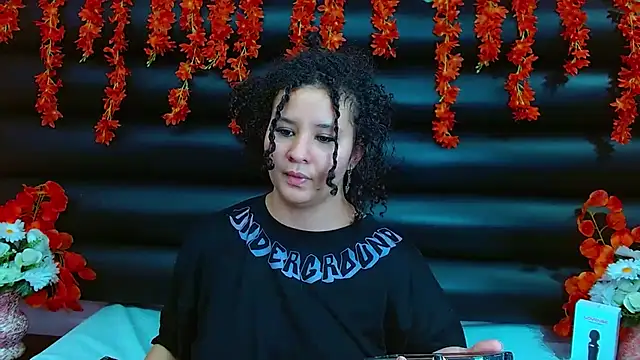 Snapshot of AlaSmith chatting on 02.07.25 AlaSmith online show from 02.07.25