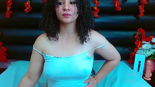 Snapshot of AlaSmith chatting on 02.11.25 AlaSmith online show from 02.11.25