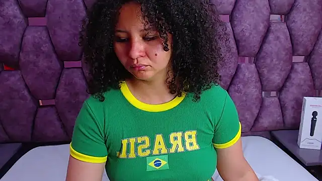 Snapshot of AlaSmith chatting on 02.28.25 AlaSmith online show from 02.28.25