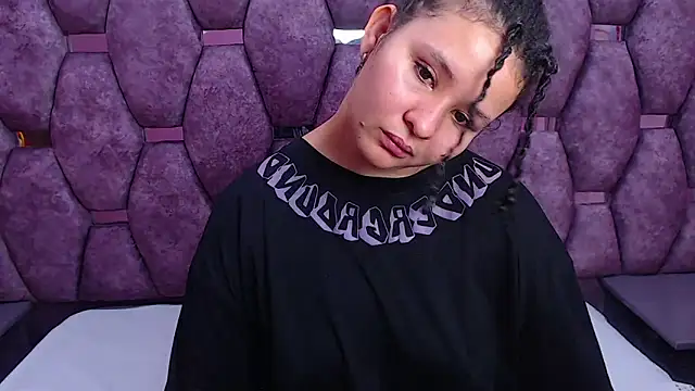 Snapshot of AlaSmith chatting on 03.06.25 AlaSmith online show from 03.06.25