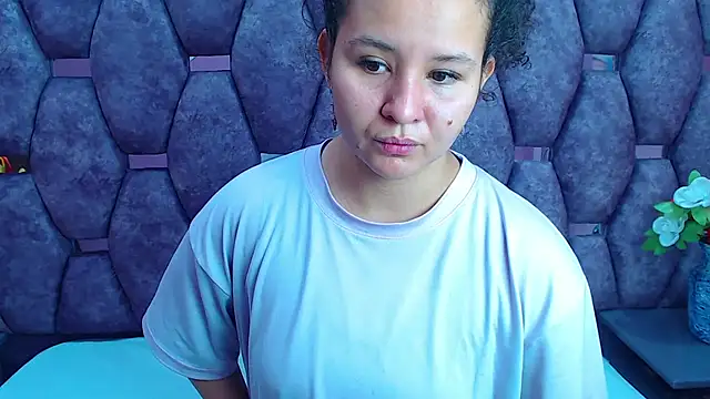 Snapshot of AlaSmith chatting on 03.07.25 AlaSmith online show from 03.07.25