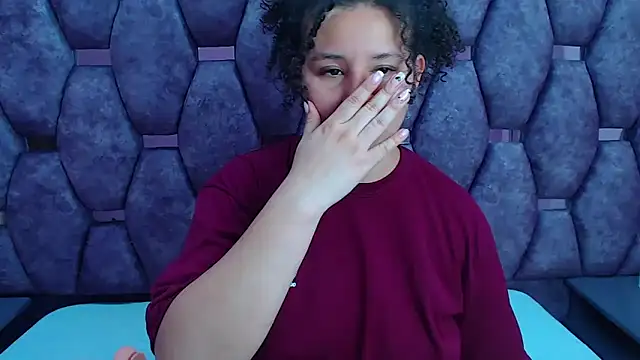 Snapshot of AlaSmith chatting on 03.11.25 AlaSmith online show from 03.11.25