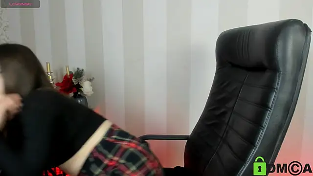 Haley Gars online show from 09.12.25