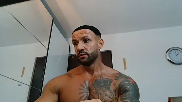 Magnificmuscles89 online show from 06.17.26