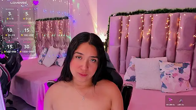 Snapshot of NikyBrookss chatting on 11.28.25 NikyBrookss online show from 11.28.25