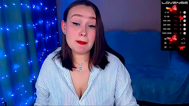 Snapshot of Cutie-Melanie chatting on 02.01.25 Cutie-Melanie online show from 02.01.25