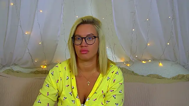 MariaNeumann online show from 03.15.26