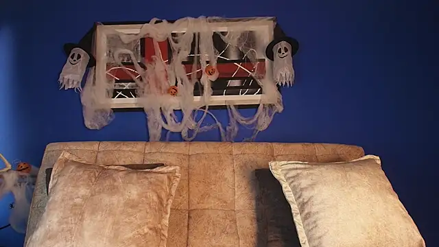 Snapshot of liccy_hall chatting on 10.30.25 liccy hall online show from 10.30.25