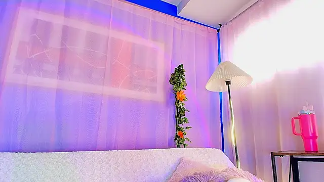 liccy hall online show from 06.11.26
