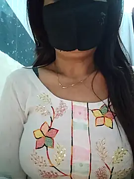 Aishwaryaa 69 online show from 03.14.25