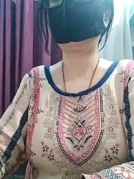 Snapshot of Aishwaryaa_69 chatting on 05.04.26 Aishwaryaa 69 online show from 05.04.26