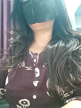 Snapshot of Aishwaryaa_69 chatting on 05.17.26 Aishwaryaa 69 online show from 05.17.26