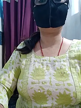 Snapshot of Aishwaryaa_69 chatting on 05.24.26 Aishwaryaa 69 online show from 05.24.26