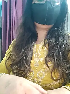Snapshot of Aishwaryaa_69 chatting on 05.25.26 Aishwaryaa 69 online show from 05.25.26