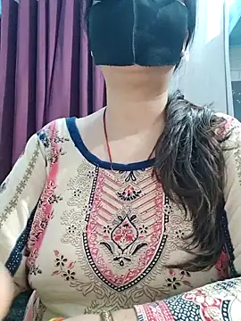 Snapshot of Aishwaryaa_69 chatting on 06.14.26 Aishwaryaa 69 online show from 06.14.26