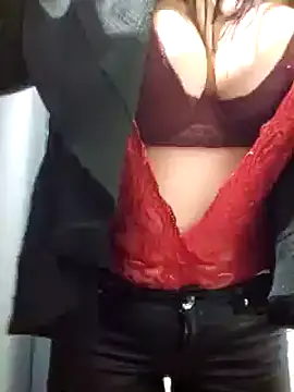 Snapshot of Kitty_Doll69 chatting on 02.16.25 Kitty Doll69 online show from 02.16.25
