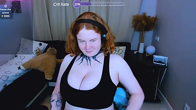 Snapshot of Cassie_xKiss chatting on 12.17.24 Cassie xKiss online show from 12.17.24