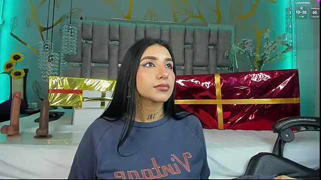 Leiaa  online show from 12.19.24