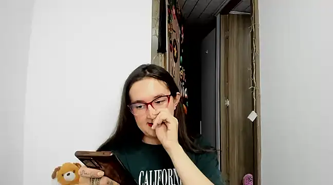 Sweet-Suck69 online show from 12.27.24