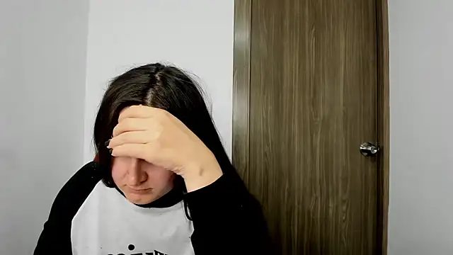 Sweet-Suck69 online show from 02.21.25