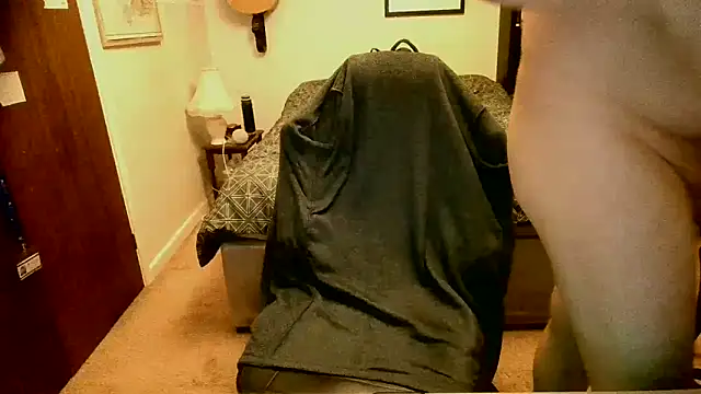 Snapshot of Hairy_Guy30 chatting on 01.30.25 Hairy Guy30 online show from 01.30.25