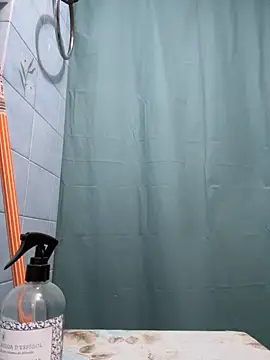 Snapshot of Rogerpere chatting on 10.14.25 Rogerpere online show from 10.14.25