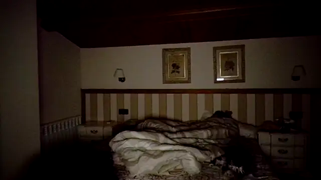 Snapshot of Rogerpere chatting on 12.19.25 Rogerpere online show from 12.19.25