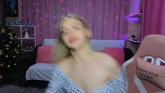 EmmyMills online show from 12.13.24