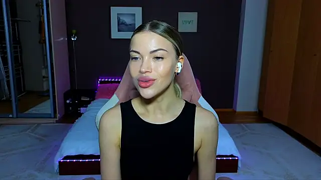 EmmyMills online show from 01.28.25