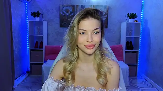 EmmyMills online show from 02.11.26