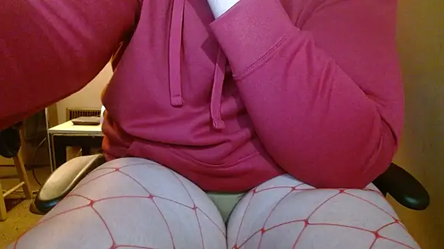 Snapshot of cosmicjones chatting on 12.13.24 cosmicjones online show from 12.13.24