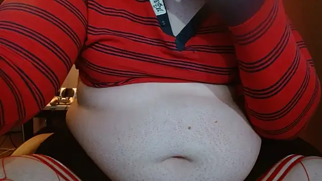 Snapshot of cosmicjones chatting on 12.28.24 cosmicjones online show from 12.28.24