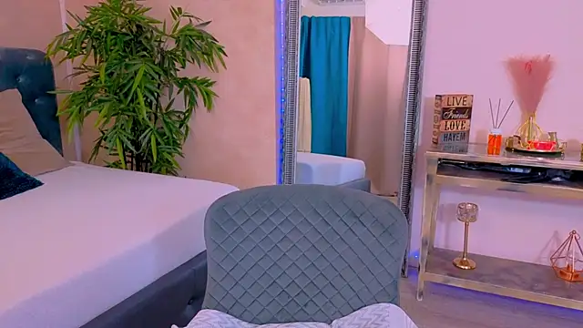 MichelleReys online show from 11.07.25