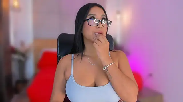 BellaHarllow online show from 02.23.26