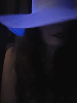 Snapshot of Avaivory chatting on 11.03.25 Avaivory online show from 11.03.25