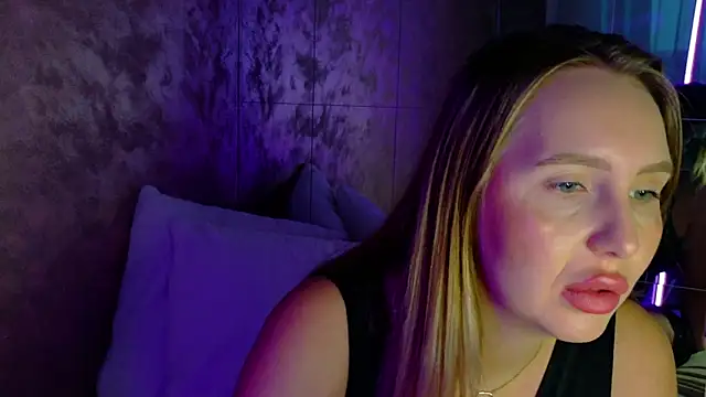 Snapshot of lexy_a chatting on 11.07.25 lexy a online show from 11.07.25