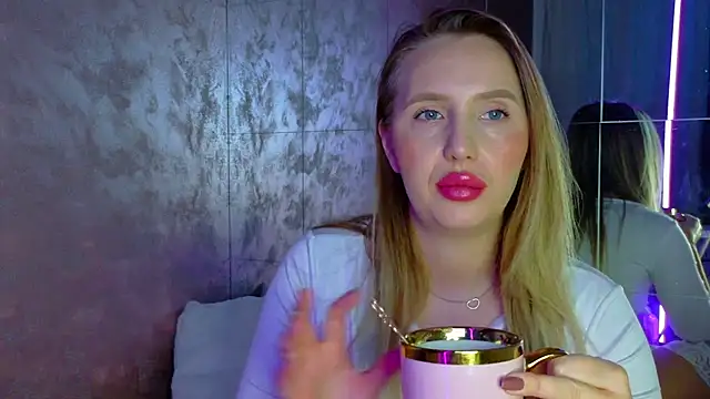 Snapshot of lexy_a chatting on 11.27.25 lexy a online show from 11.27.25