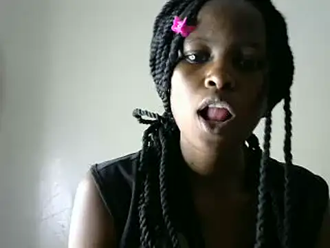 Snapshot of Kasweet_Lee chatting on 01.22.25 Kasweet Lee online show from 01.22.25