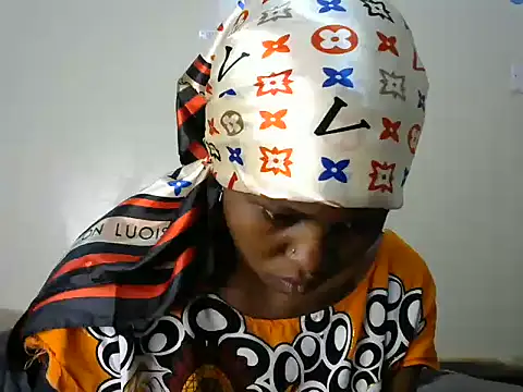 Snapshot of Kasweet_Lee chatting on 11.02.25 Kasweet Lee online show from 11.02.25