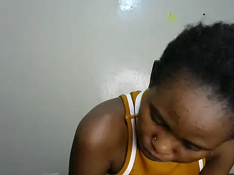 Snapshot of Kasweet_Lee chatting on 12.05.25 Kasweet Lee online show from 12.05.25