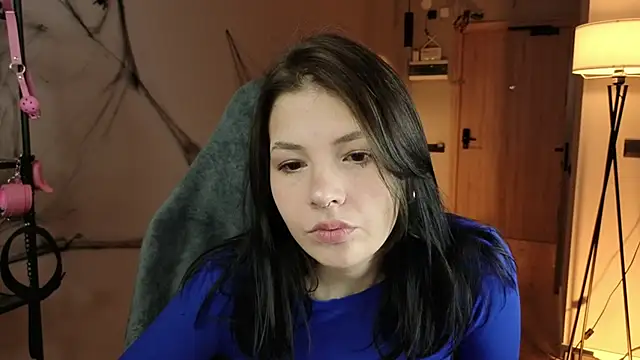 AnnaTrueno online show from 11.05.25