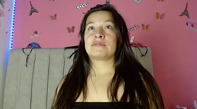 Snapshot of monickhot303av chatting on 02.01.25 monickhot303av online show from 02.01.25